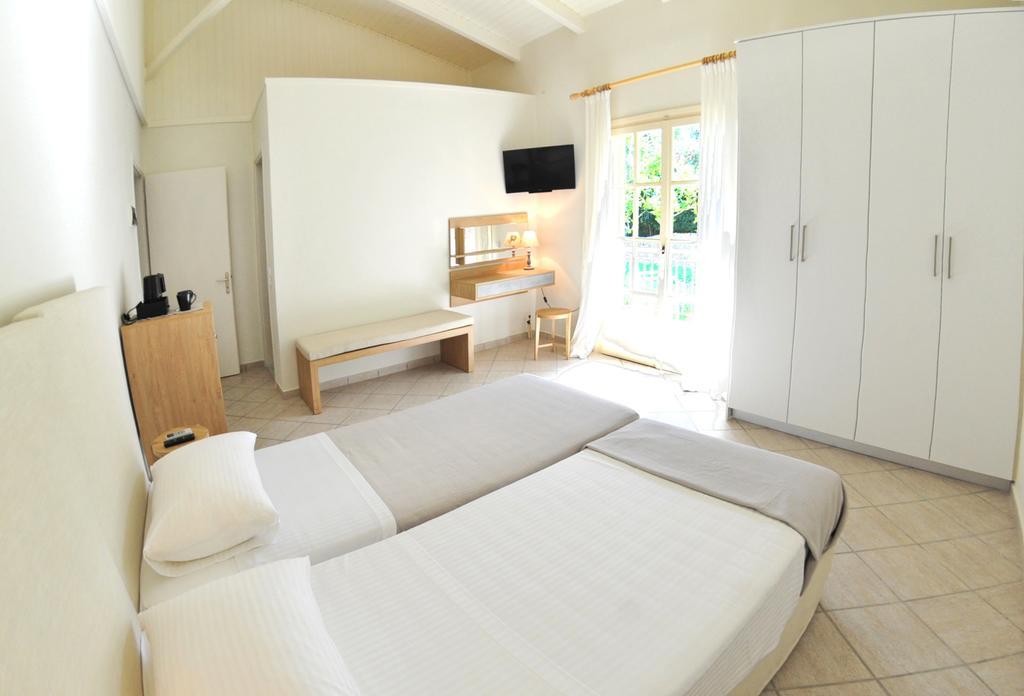 Vkastri Aparthotel Vassiliki Esterno foto