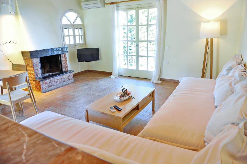 Vkastri Aparthotel Vassiliki Esterno foto