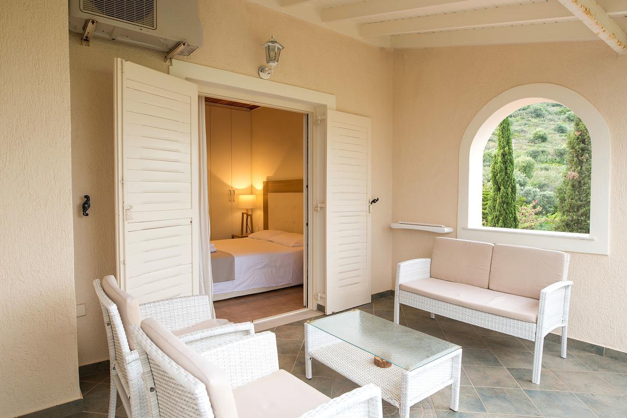 Vkastri Aparthotel Vassiliki Esterno foto